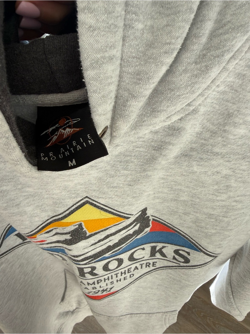 Red Rocks Vintage Sweatshirt - Picture 5 of 5
